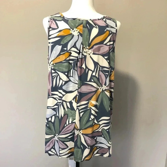 Nicole Miller Floral Tank Top - Picture 7 of 10